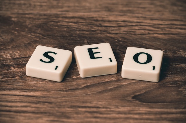 Sådan dominerer google og facebook internettets top